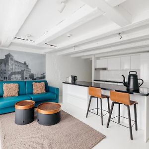 Large One-Bedroom Apartment